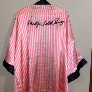 Pretty Little Thing Robe